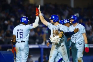 Charros vence 15-5 a Sultanes de Monterrey en el Juego 4 