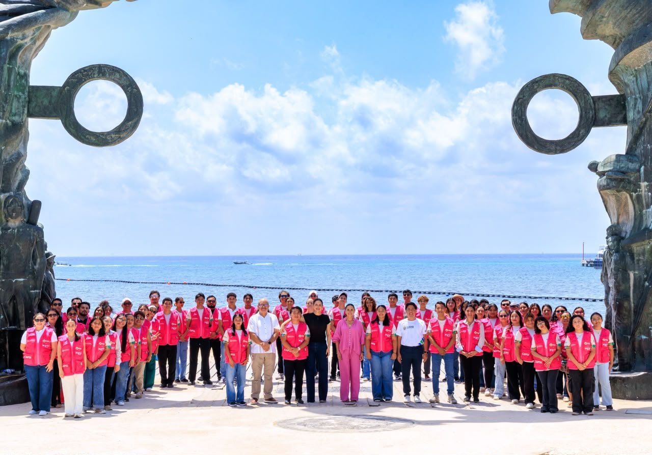 Estefanía Mercado y Grupo Xcaret fortalecen atención al turista en Playa del Carmen
