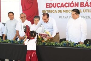 Gobierno de Estefanía Mercado acompaña regreso a clases de 60 mil estudiantes en Playa del Carmen