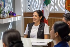 Estefanía Mercado y Marina refuerzan estrategia contra el sargazo en Playa del Carmen