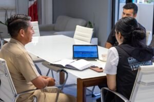 Estefanía Mercado y Marina refuerzan estrategia contra el sargazo en Playa del Carmen