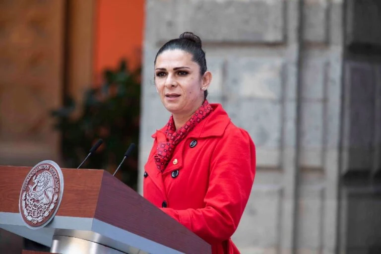 Ana Gabriela Guevara.