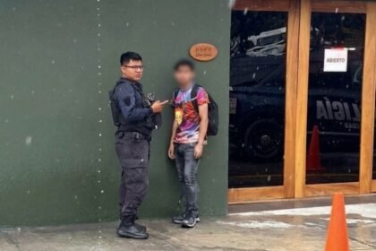 joven engañado